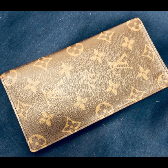 Louis Vuitton Bifold Wallet Women's Wallet Size